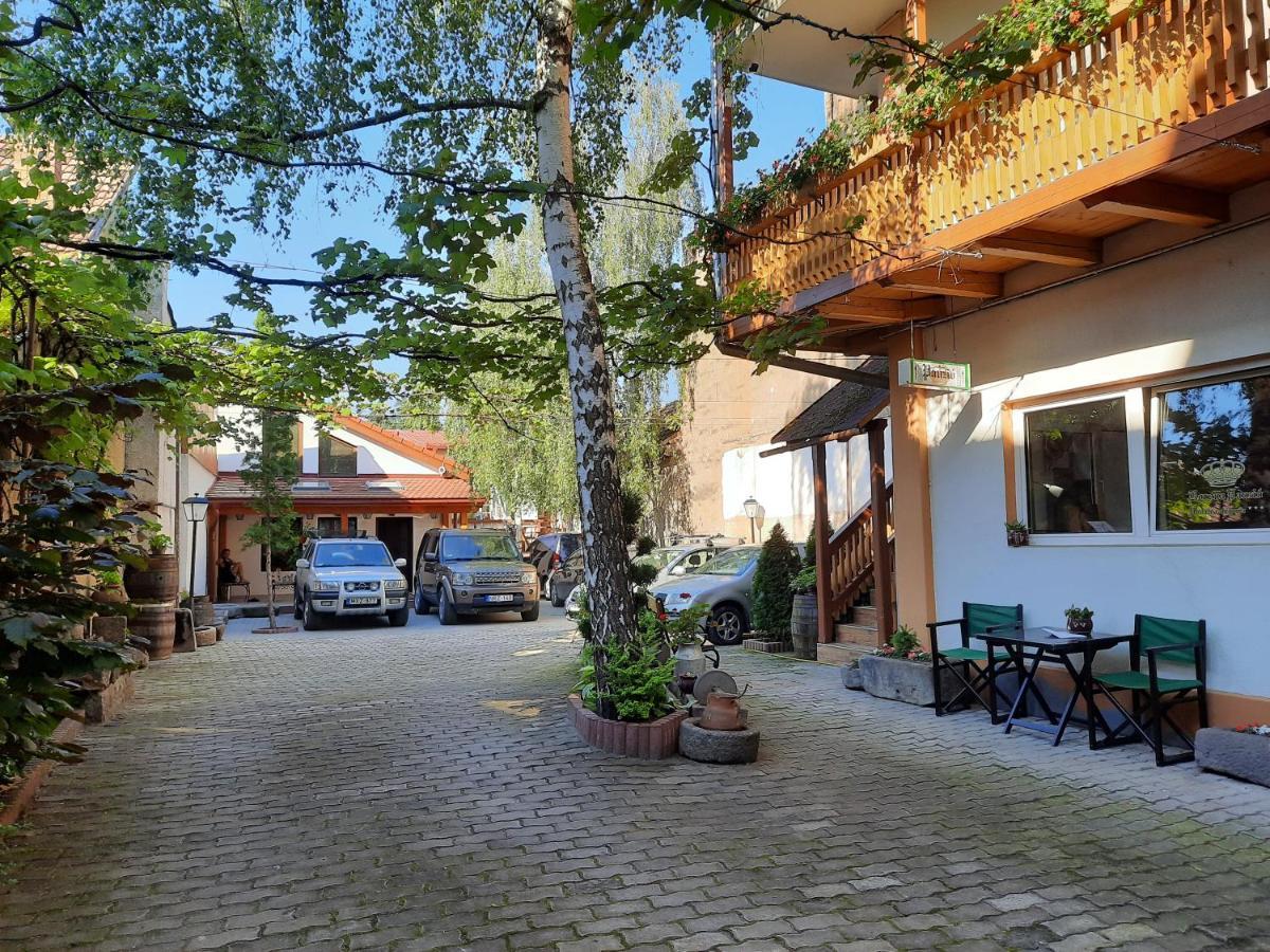 Korona Panzio Bed & Breakfast Odorheiu Secuiesc Exterior photo