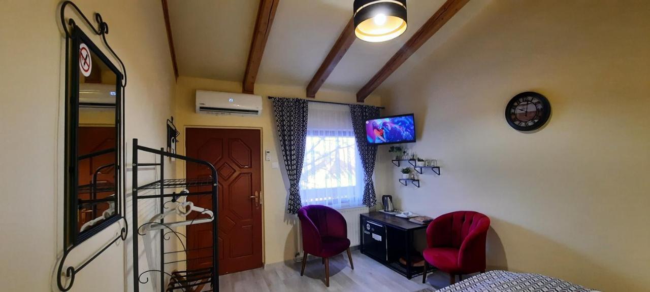 Korona Panzio Bed & Breakfast Odorheiu Secuiesc Exterior photo